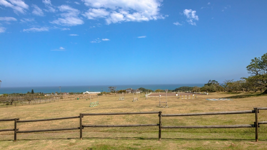 5 Bedroom Property for Sale in Sunrise On Sea Eastern Cape